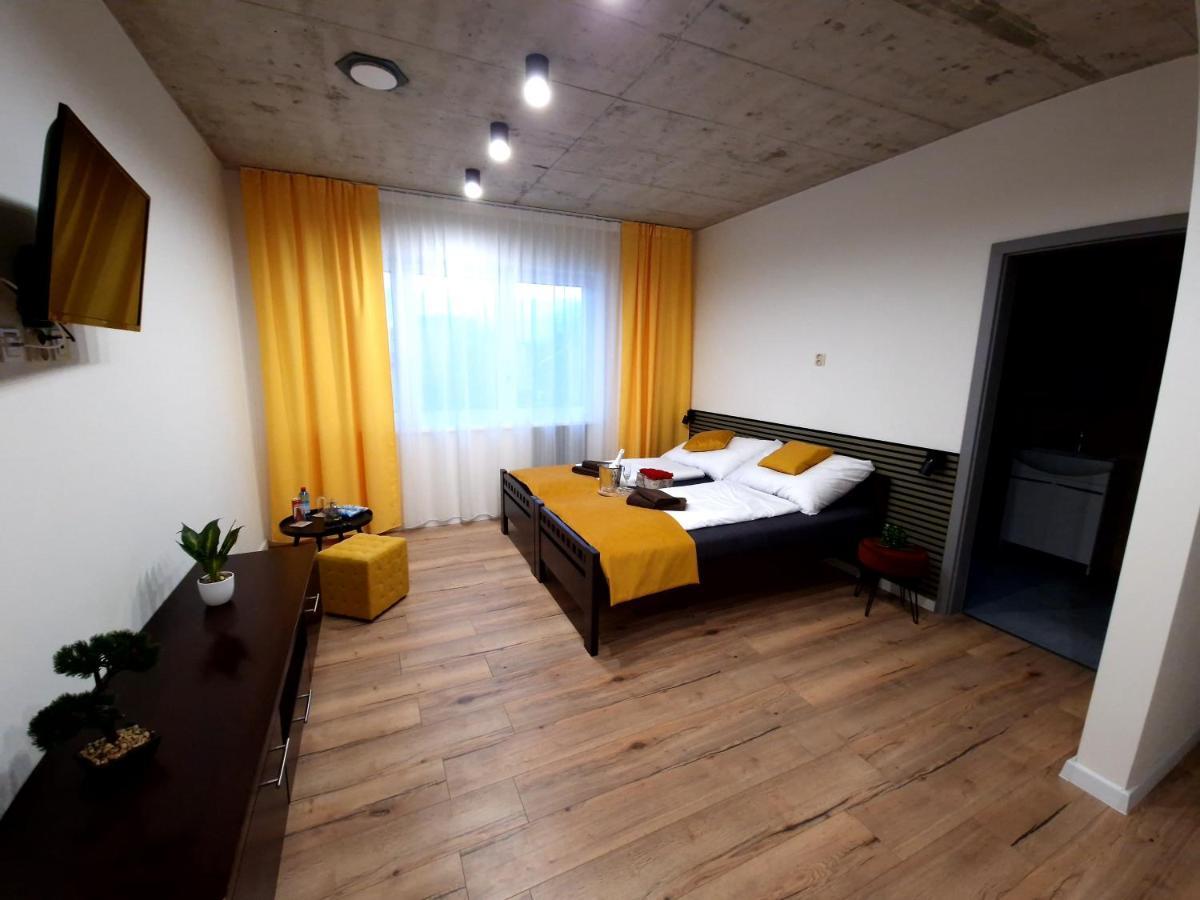 Bird House Hotel Presov Exterior photo