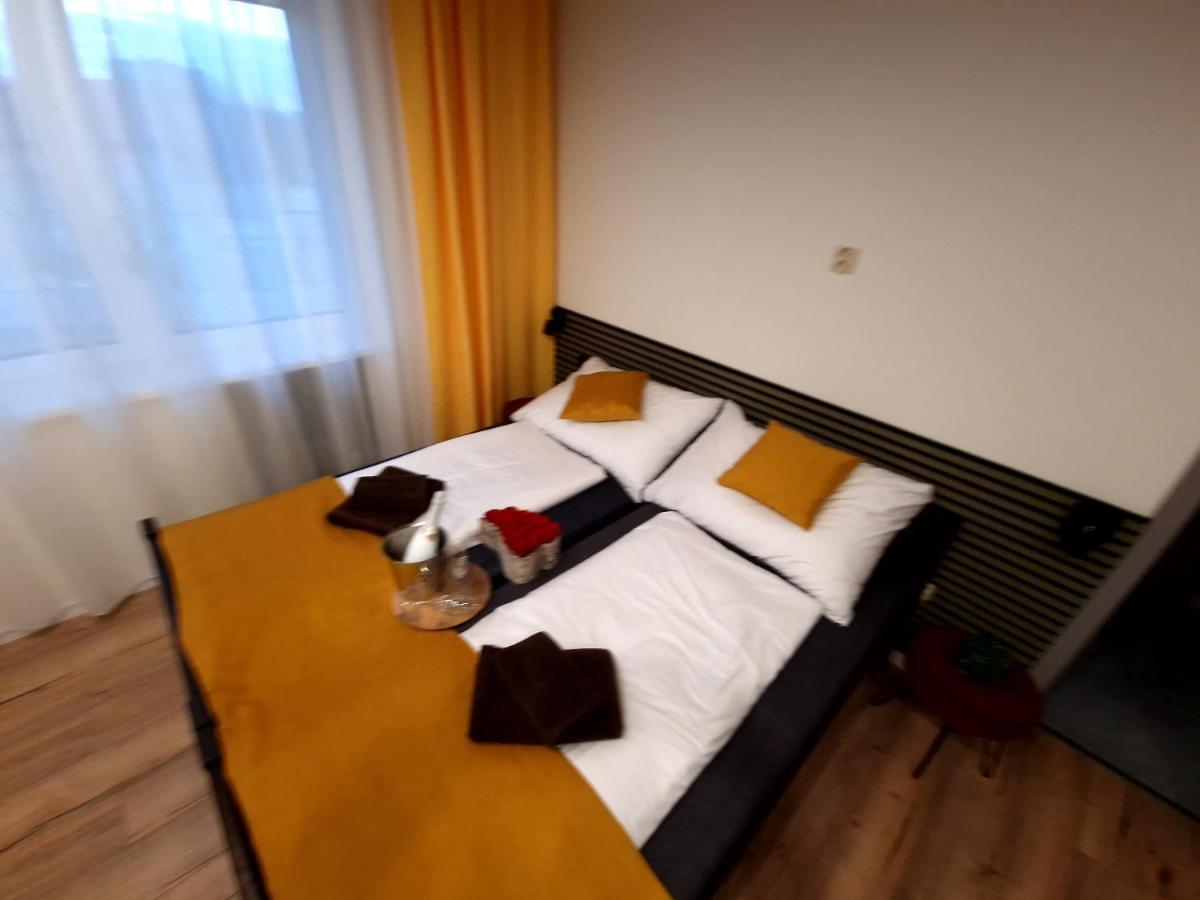 Bird House Hotel Presov Exterior photo