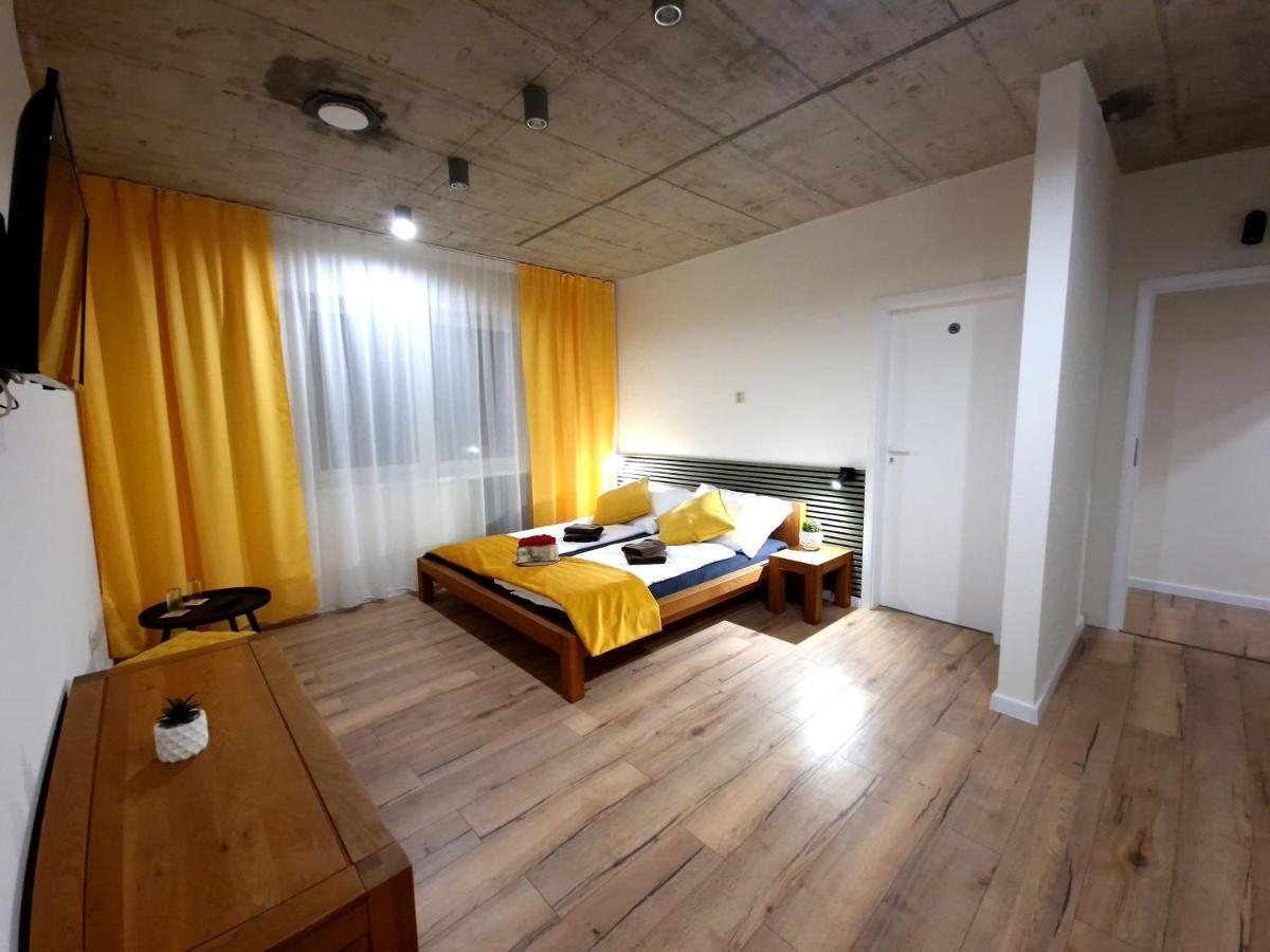 Bird House Hotel Presov Exterior photo
